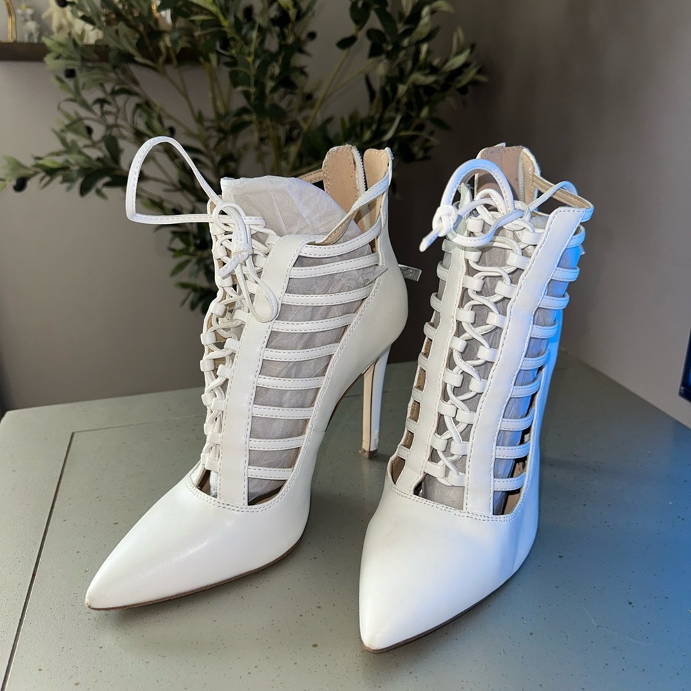 White Lace Heel